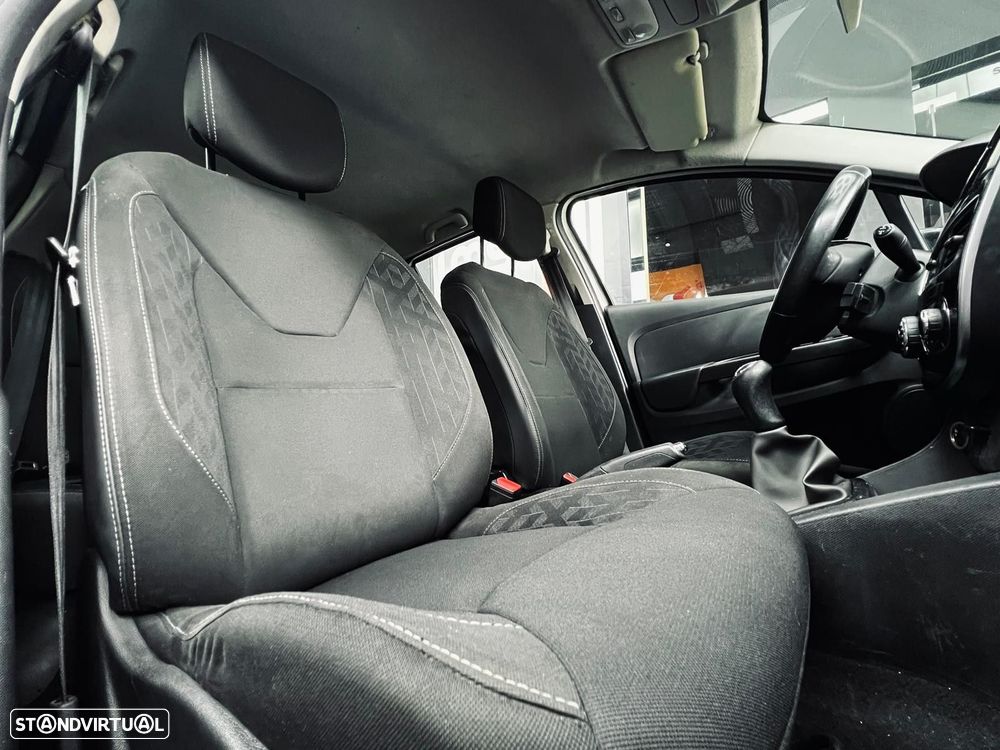 Renault Clio 1.5 dCi Comfort - 28