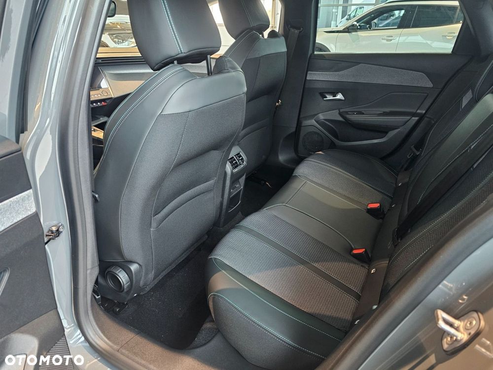 Peugeot 308 1.5 BlueHDi Allure S&S EAT8 - 8