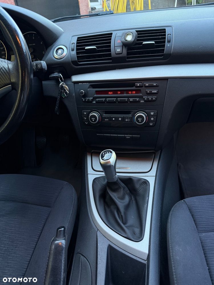 BMW Seria 1 118d - 17