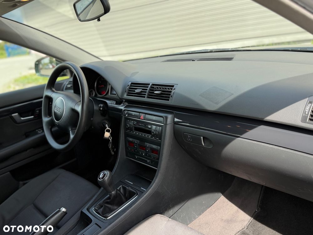 Audi A4 Limousine - 20
