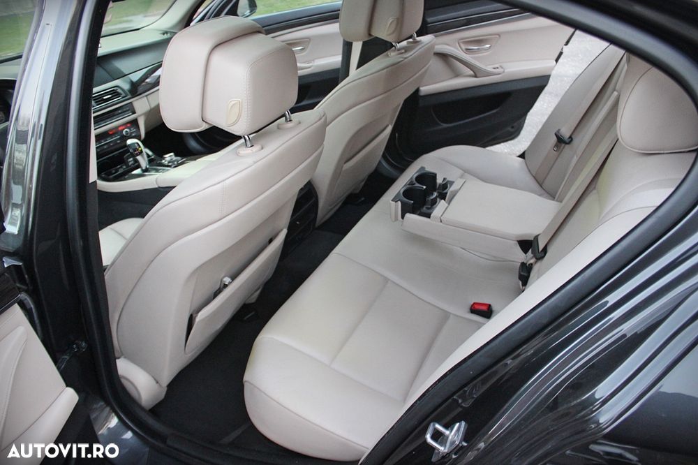 BMW Seria 5 520d Aut. Luxury Line - 13