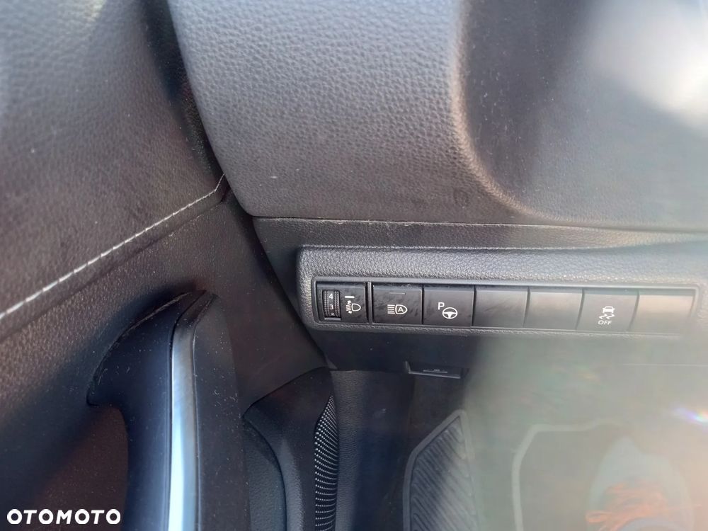 Toyota Corolla - 12