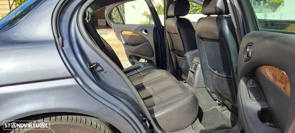 Jaguar S-Type 2.7 D V6 Classic - 17