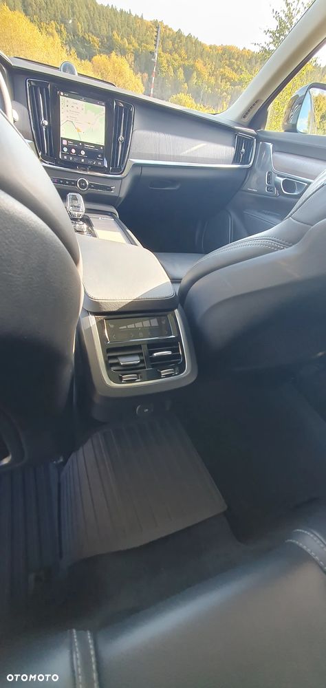 Volvo V90 Cross Country - 26