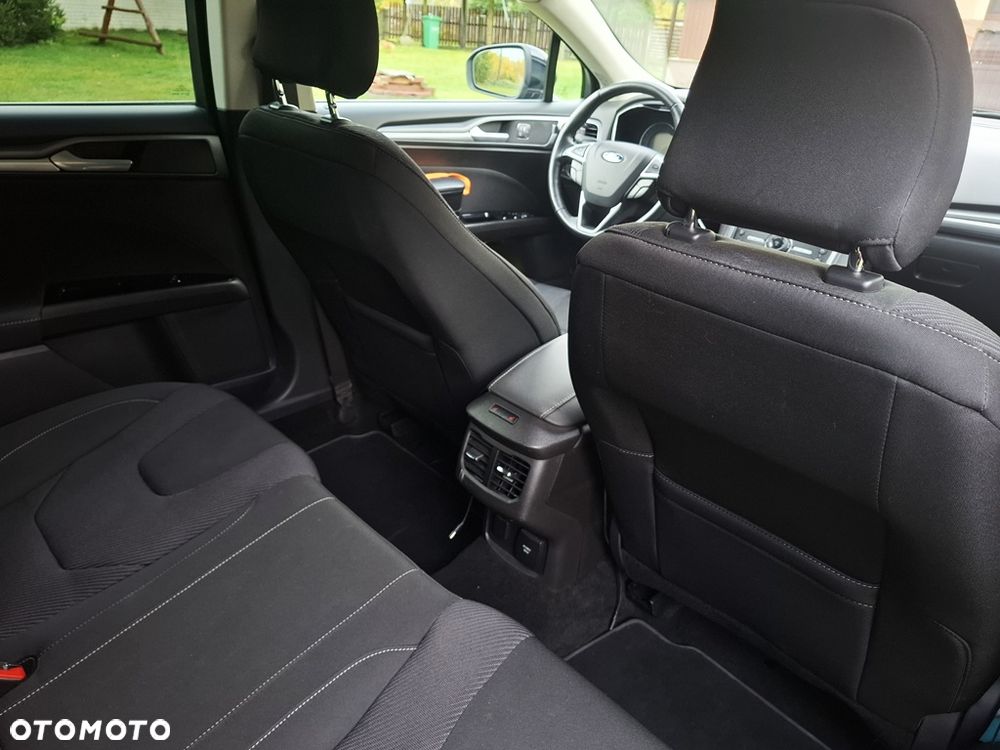 Ford Mondeo - 34