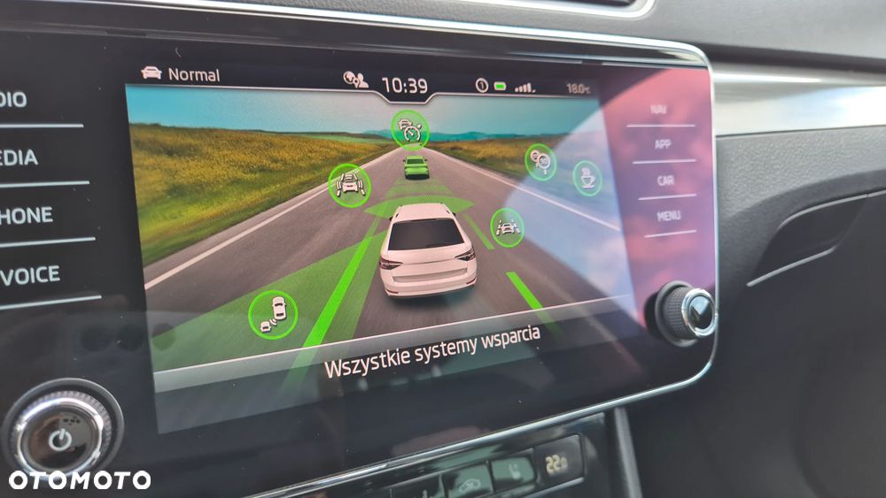 Skoda Superb 2.0 TDI SCR Style DSG - 20