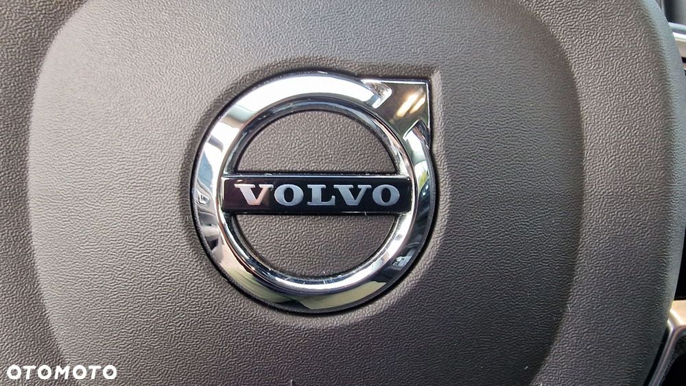 Volvo V60 Cross Country - 37