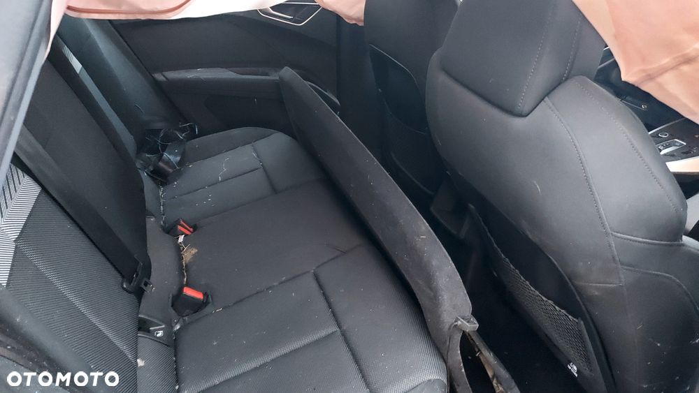 Audi Q4 e-tron 40 - 6