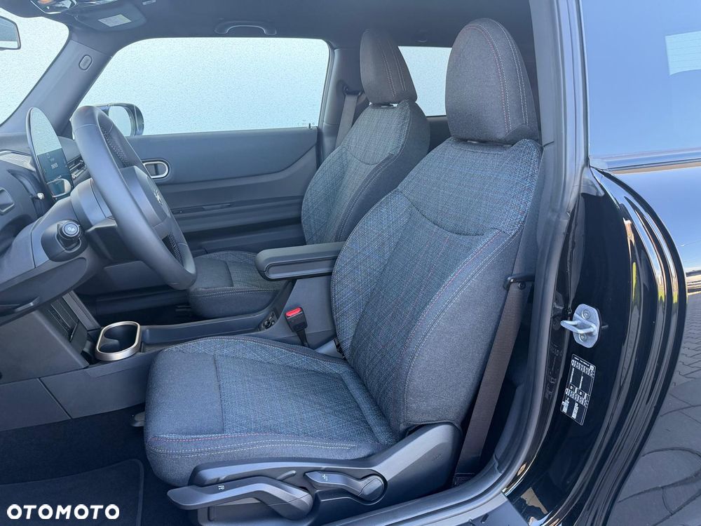 MINI Cooper C Blackyard - 5