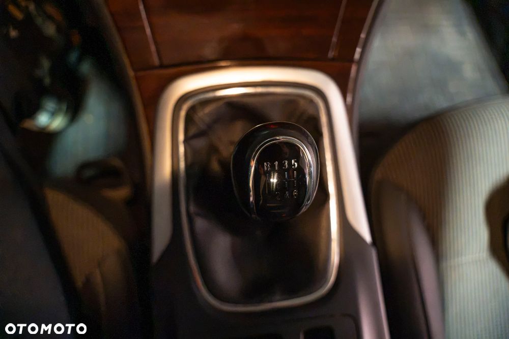 Opel Insignia - 11