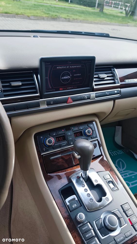 Audi A8 4.2 Quattro - 9