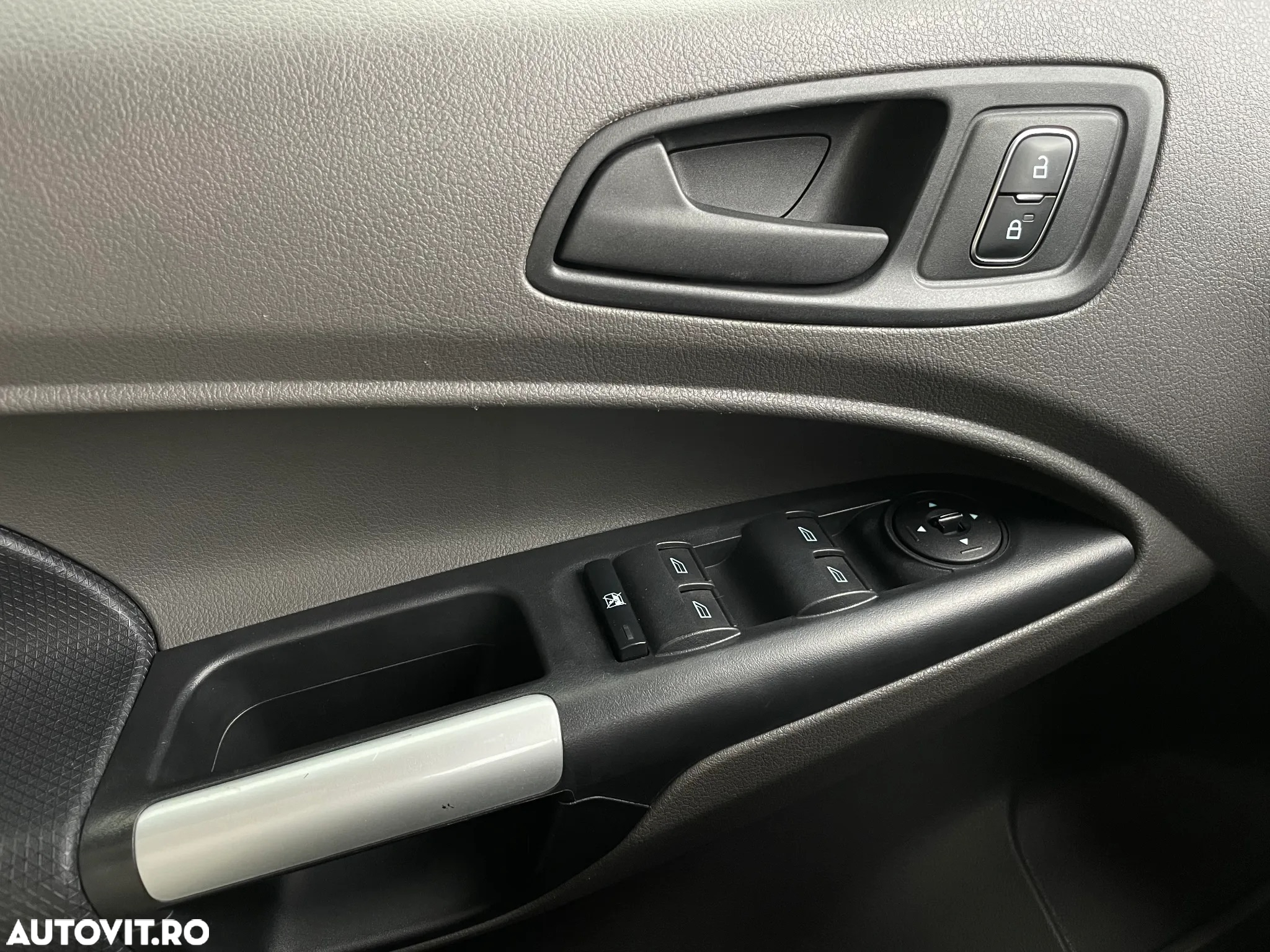 Ford Transit Connect 1.5 EcoBlue 100CP 6MT Kombi L2 Trend - 20