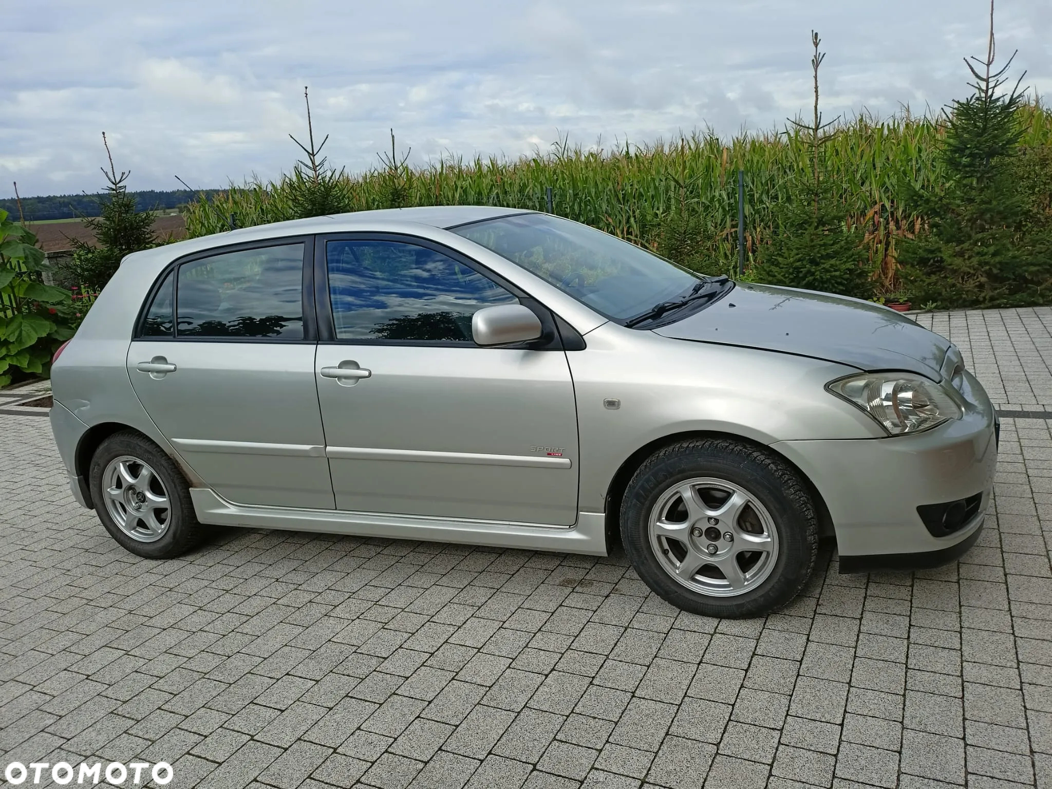 Toyota Corolla - 2