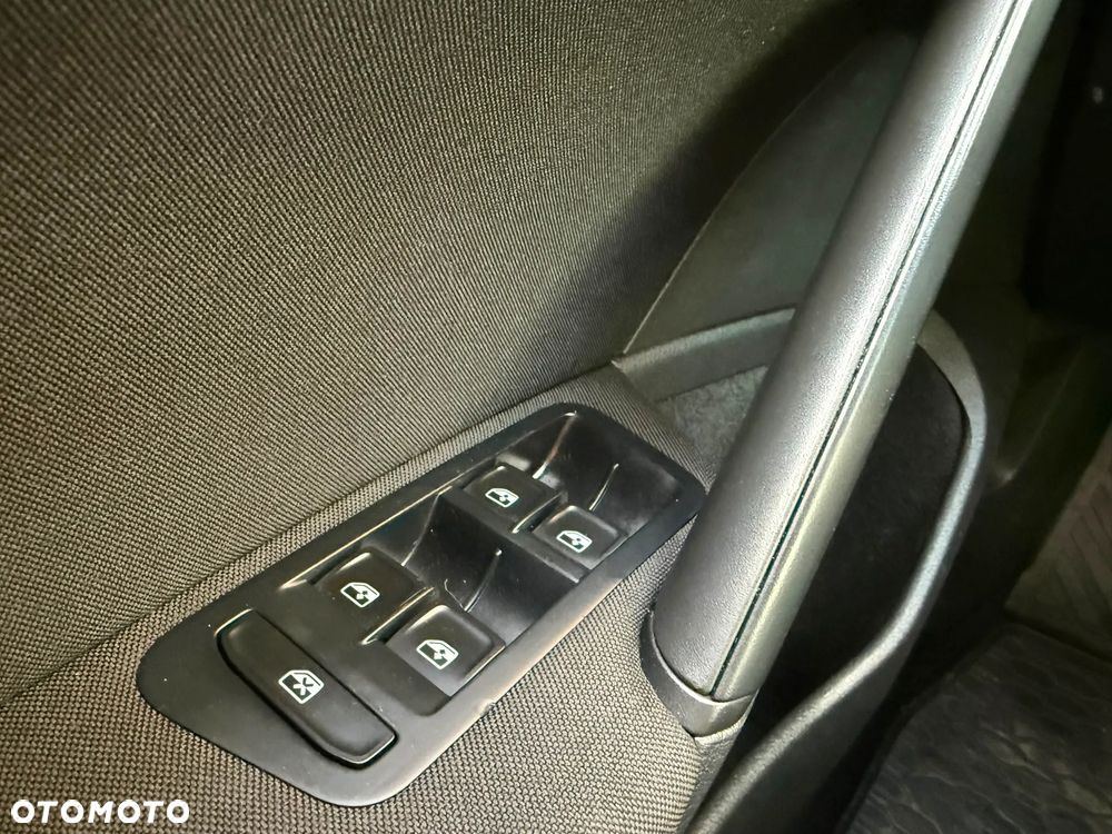 Volkswagen Golf 1.2 TSI BMT Trendline - 11