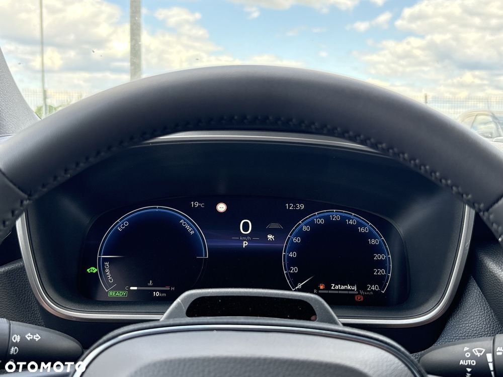 Toyota Corolla 1.8 Hybrid Style - 17