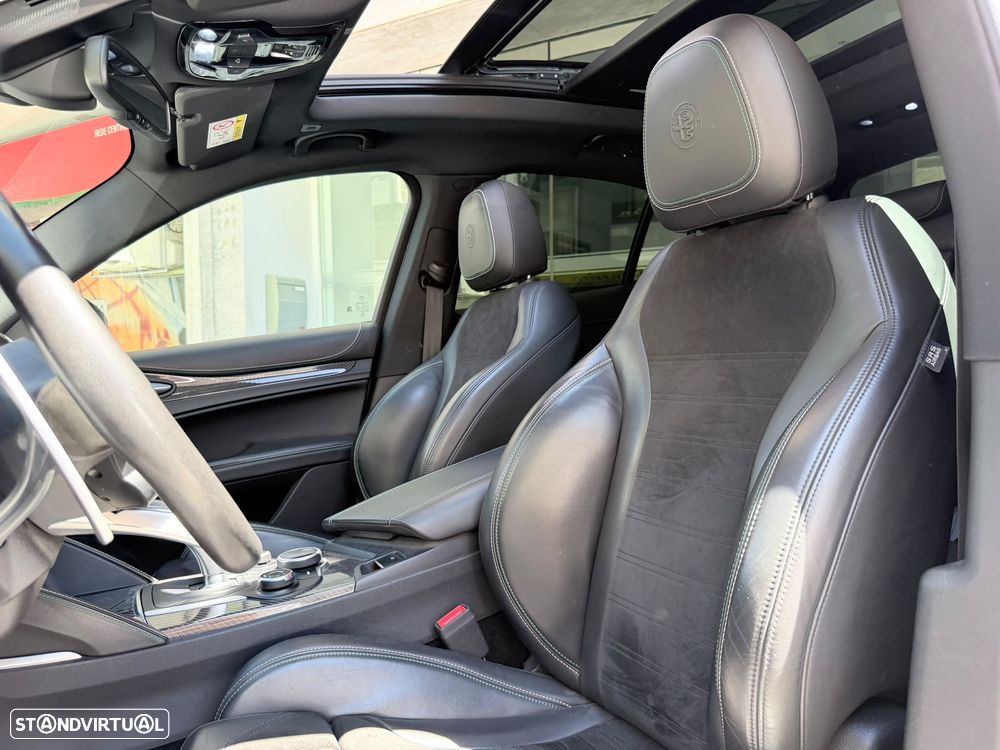 Alfa Romeo Stelvio 2.9 T Quadrifoglio Q4 - 4