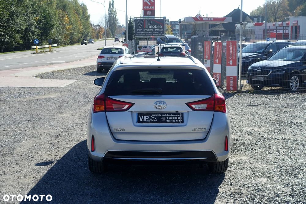 Toyota Auris 1.4 D-4D - 6