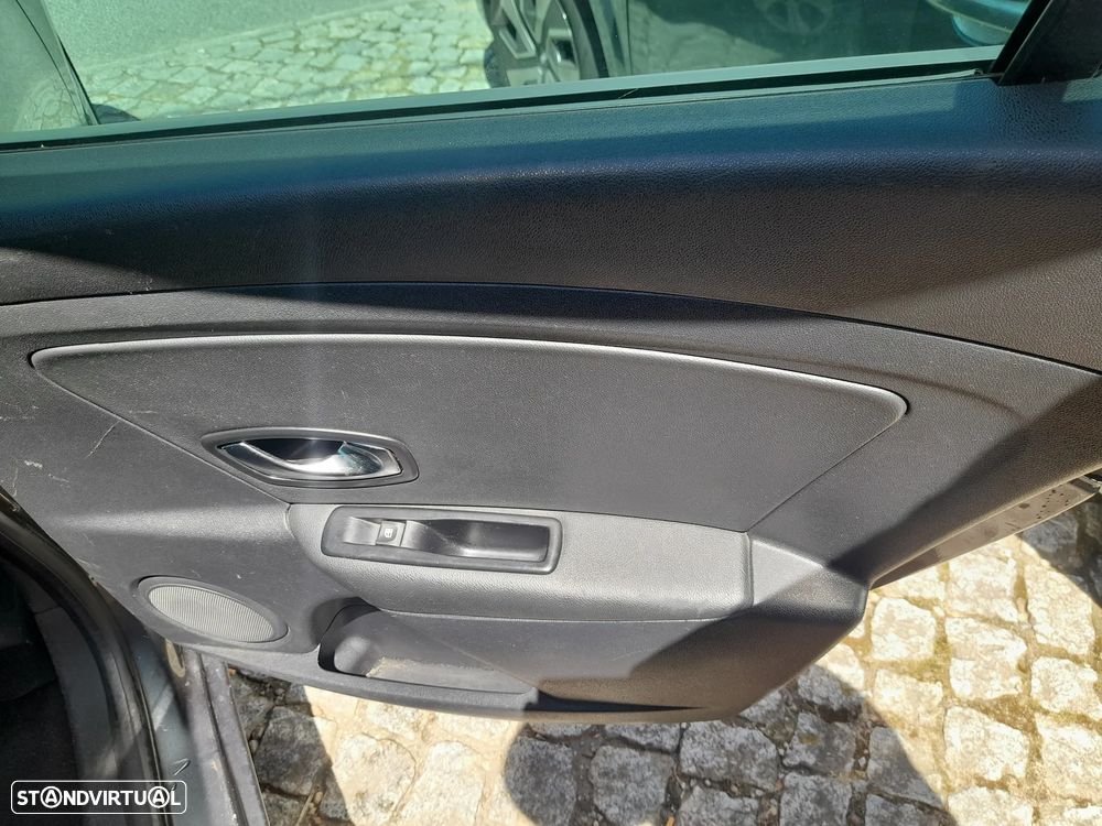 Renault Mégane Sport Tourer ENERGY dCi 110 Start & Stopp Expression - 18