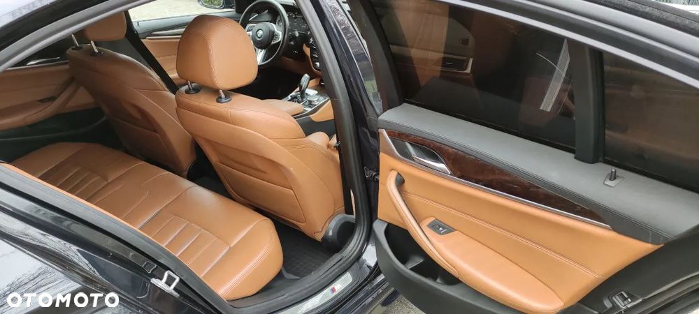 BMW Seria 5 530i xDrive M Sport sport - 16
