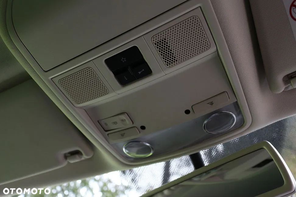 Volkswagen Passat Variant 2.0 TDI Highline - 17