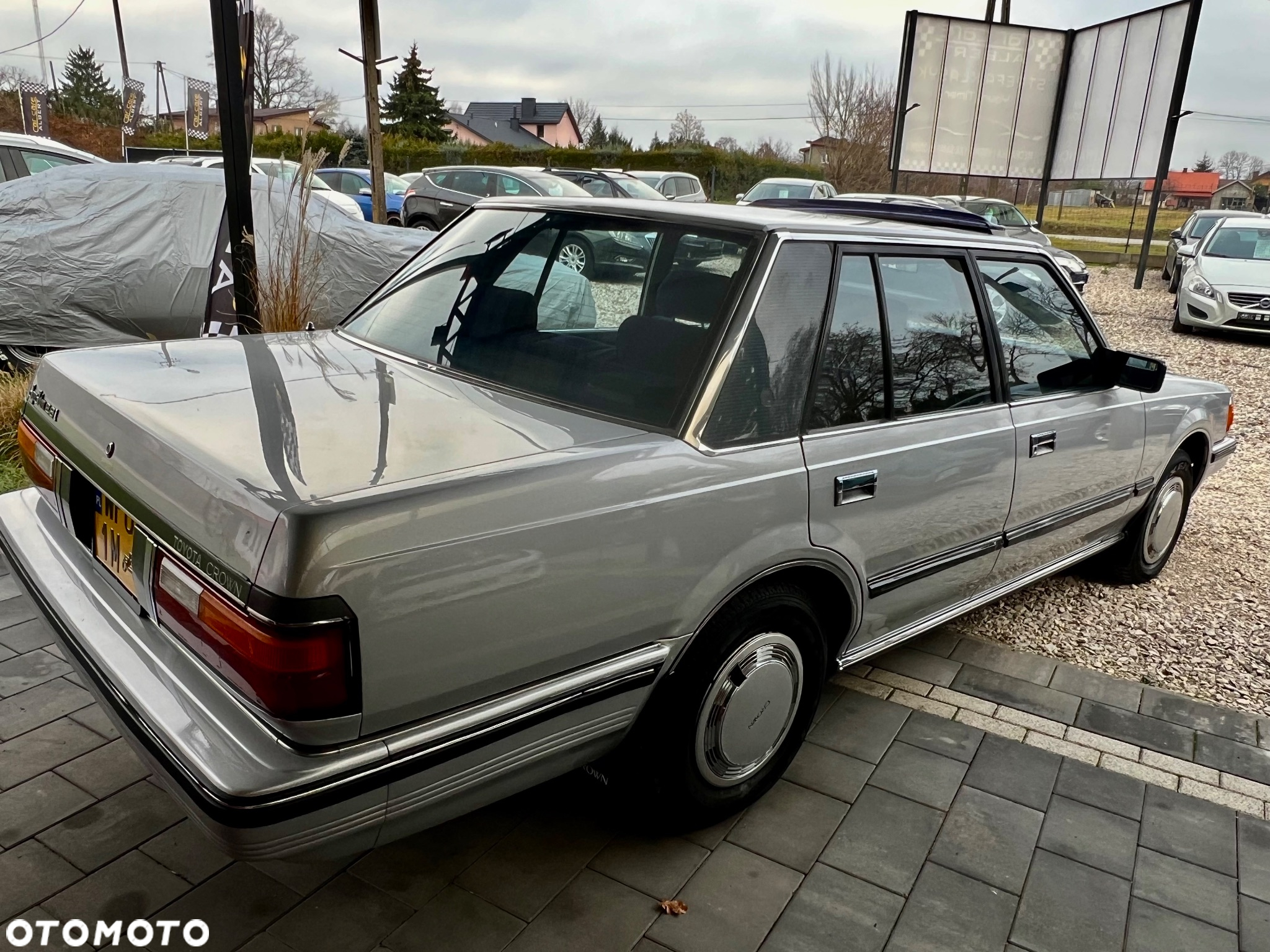 Toyota Crown - 23