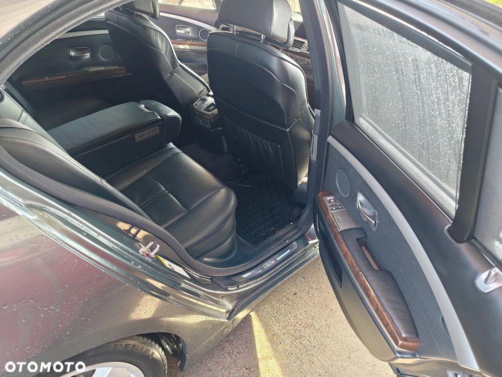 BMW Seria 7 - 12