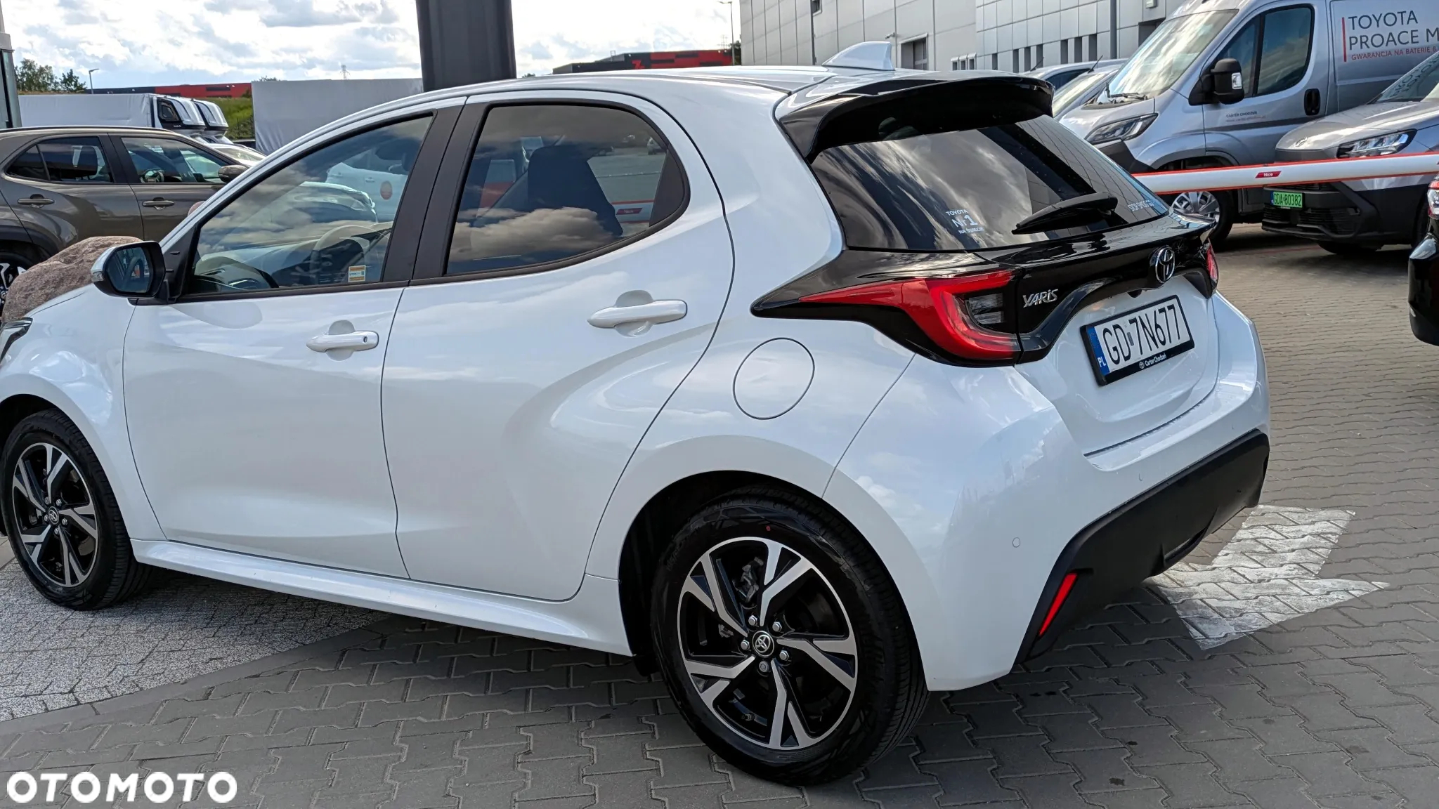 Toyota Yaris Hybrid 1.5 Style - 5