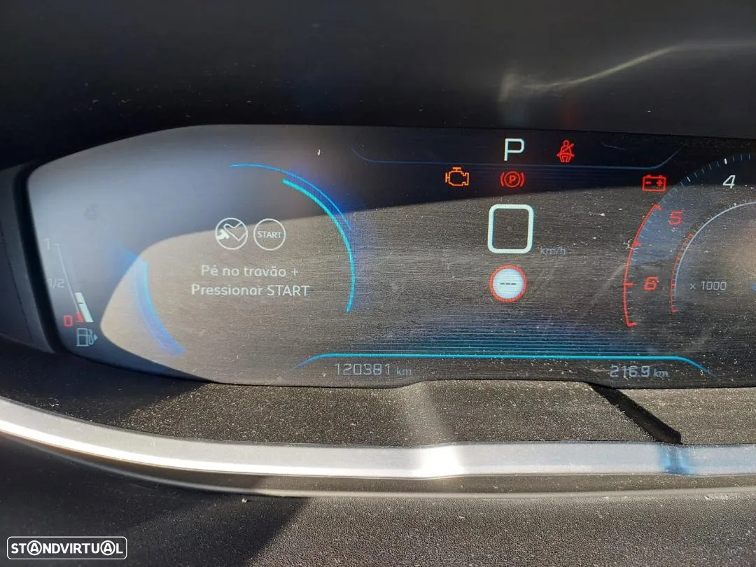 Peugeot 5008 1.6 BlueHDi Allure EAT6 J18 - 12