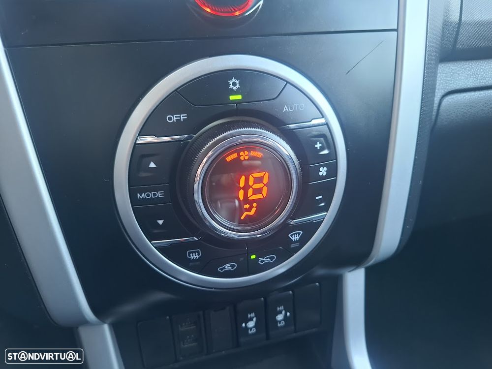 Isuzu D-Max 4x4 Cabine Dupla Auto Premium - 19