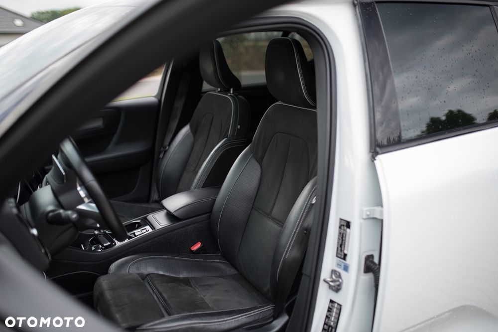 Volvo XC 40 T5 AWD R-Design - 9