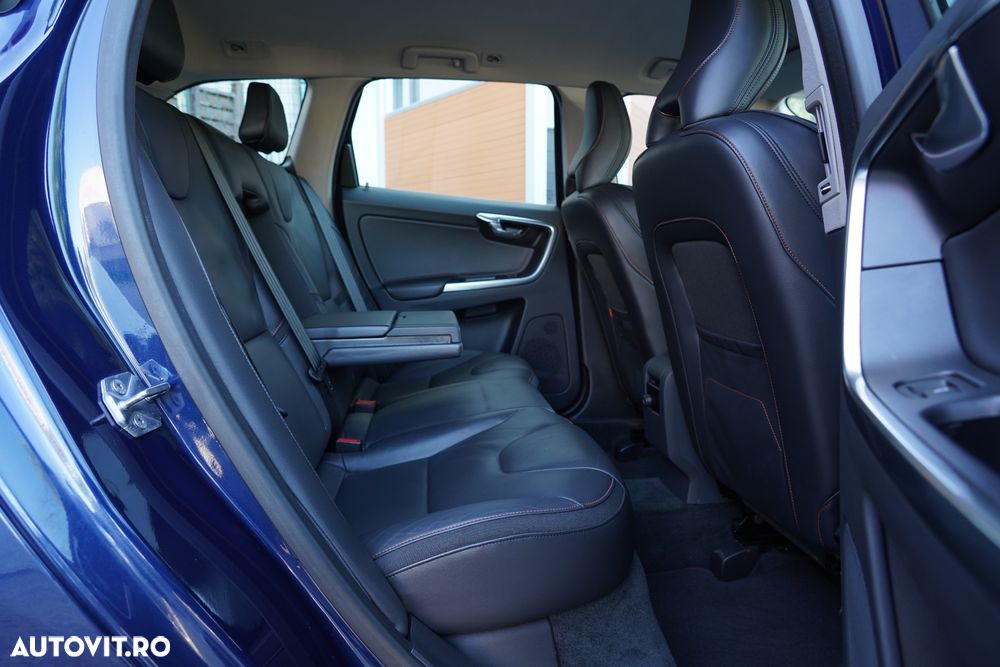 Volvo XC 60 D4 Ocean Race - 30