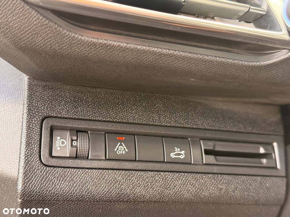 Peugeot 3008 BlueHDi 130 Stop & Start Allure Business-Paket - 35