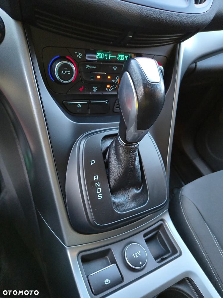 Ford Kuga - 10