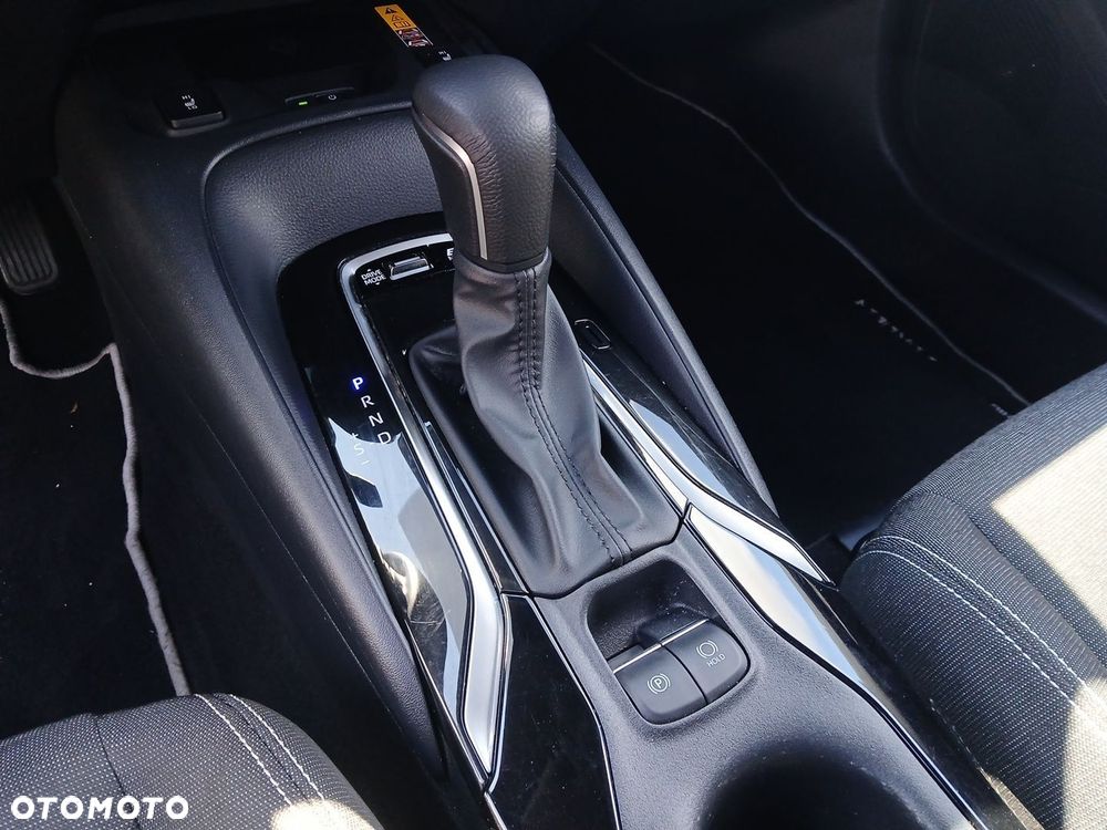 Toyota Corolla 2.0 Hybrid Comfort - 36