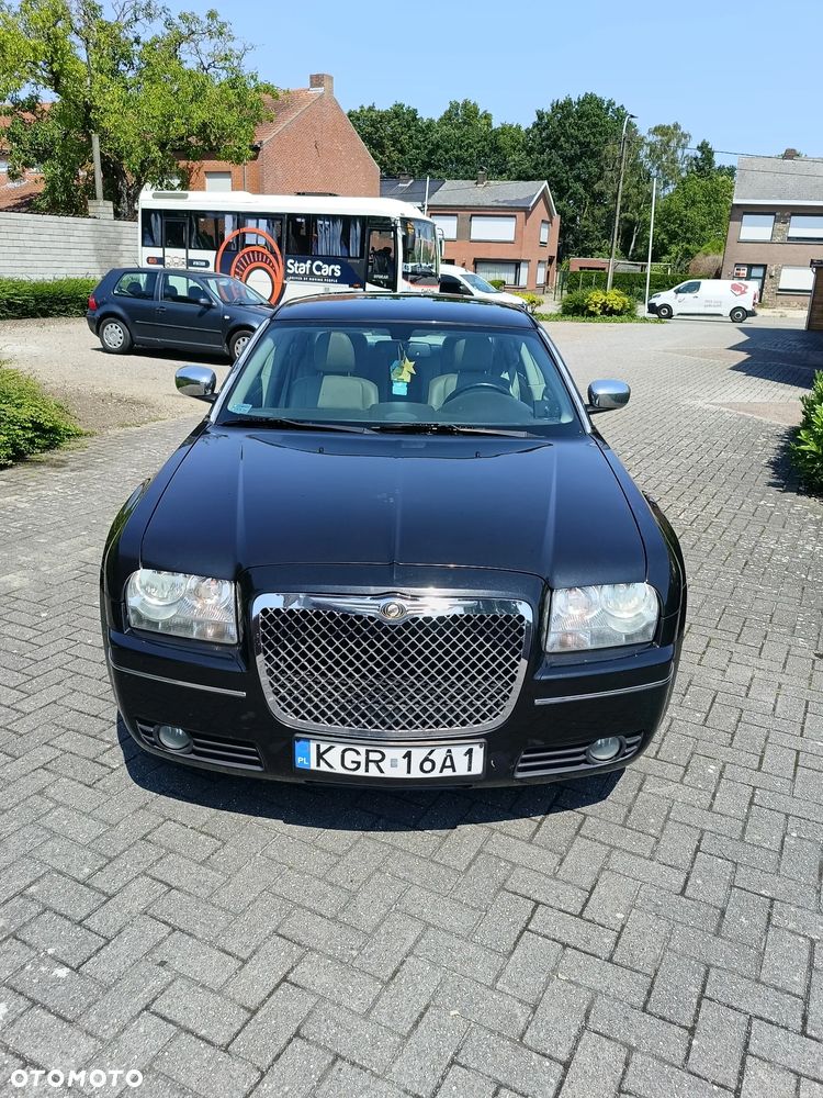 Chrysler 300C 3.5 V6 - 6