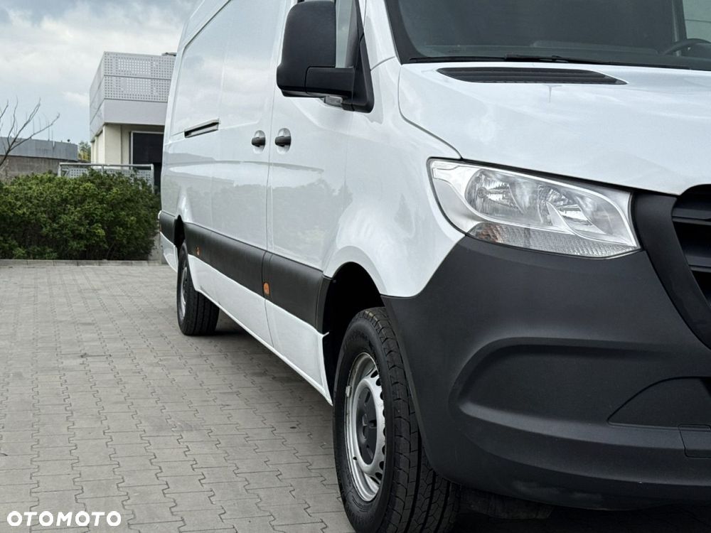 Mercedes-Benz Sprinter - 20