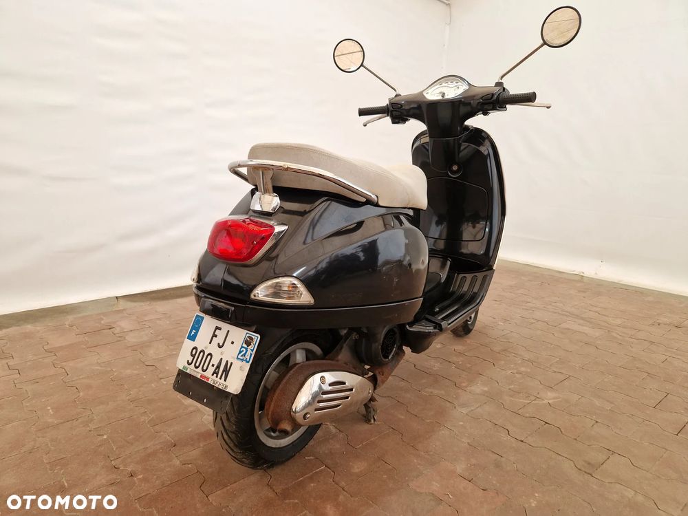 Piaggio Vespa - 7