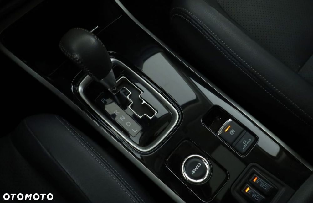 Mitsubishi Outlander 2.2 DID Intense + 4WD - 8