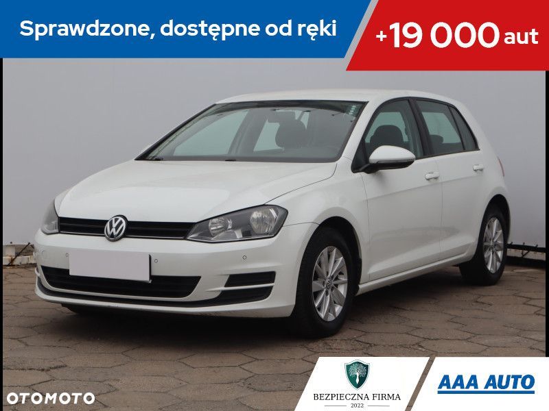 Volkswagen Golf - 1