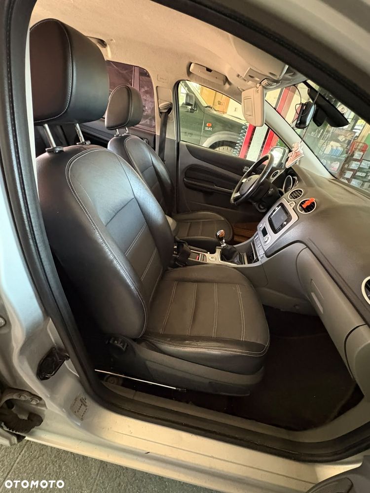 Ford Focus 2.0 TDCi FX Silver / Silver X - 15