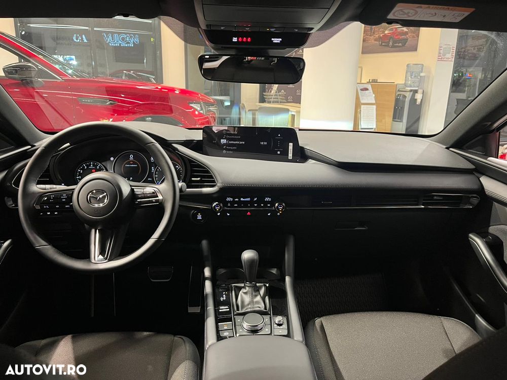 Mazda 3 e-Skyactiv G140 AT MHEV Center-Line - 9