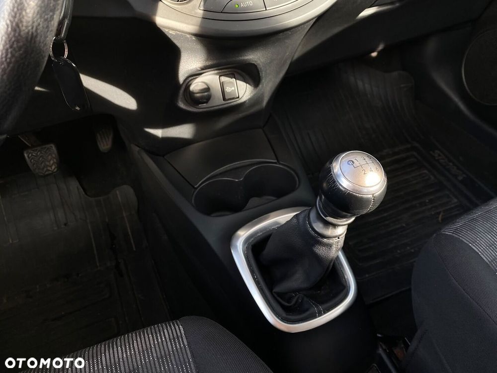 Toyota Yaris - 20