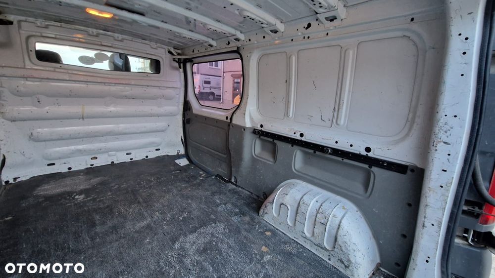 Renault Trafic - 11