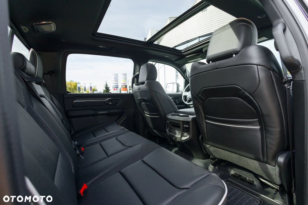 RAM 1500 5.7 Crew Cab Limited - 32