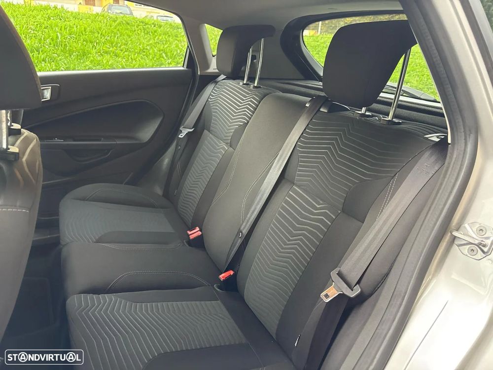 Ford Fiesta 1.0 T EcoBoost Titanium - 18