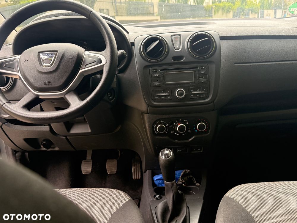 Dacia Lodgy 1.6 SCe Ambiance S&S - 11