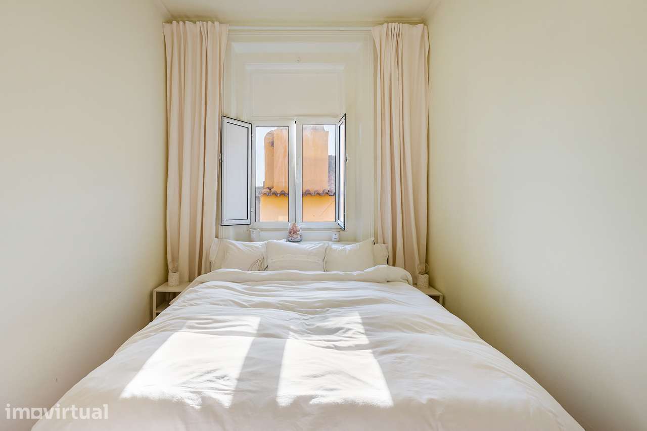 Apartamento T3 com vista desafogada entre Santa Catarina e Chiado - Grande imagem: 3/24