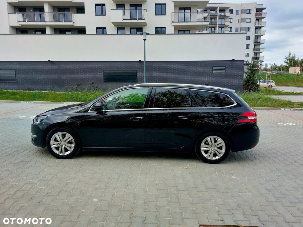Peugeot 308 1.2 PureTech Allure S&S - 12
