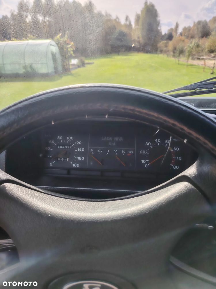 Lada Niva 1.7i - 11