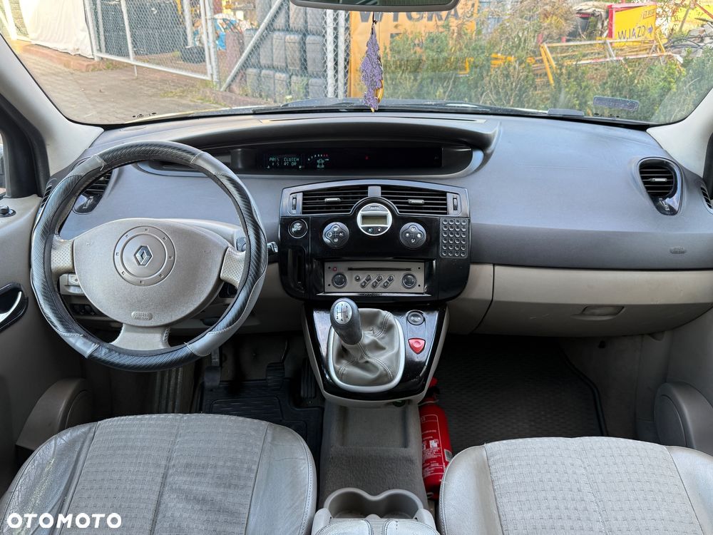 Renault Scenic - 24